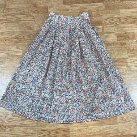 Vintage Floral Midi Pleated Skirt Button-up Closure - Picture 6 of 11